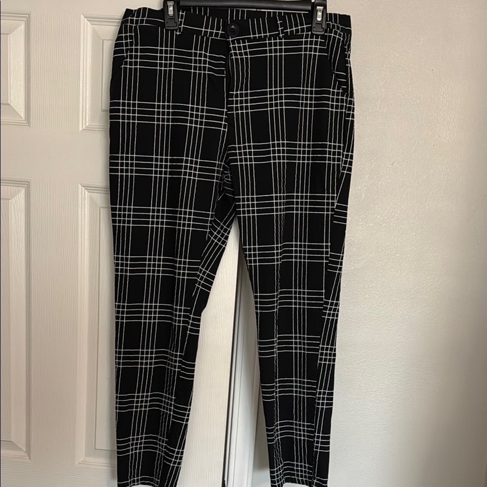 Men's Black and White Plaid Pants